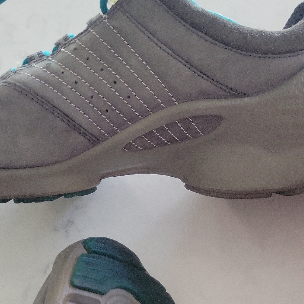 ECCO Biom Sneakers in Gray with Blue Laces Golf Shoes 8.5 - Picture 7 of 15